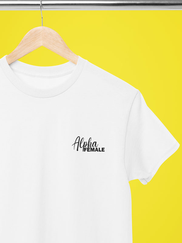Alpha Female T-Shirt wit met zwarte print minimalist tekst